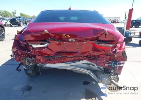 2021 Toyota Camry Le z USA, uszkodzony, nr VIN 4T1C11AK0MU459779